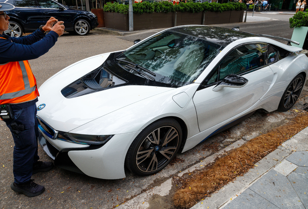 BMW i8