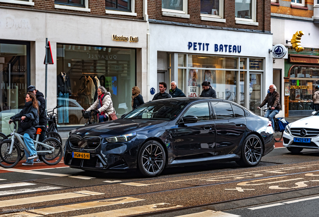 BMW M5 G90