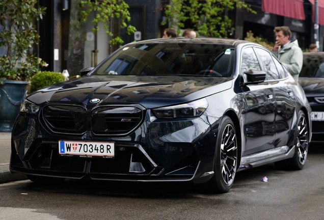 BMW M5 G90