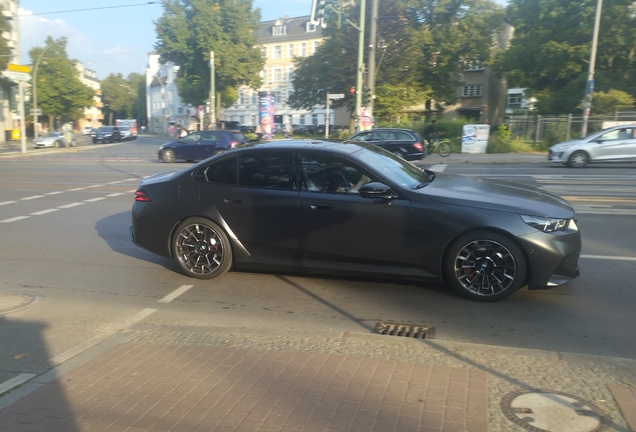 BMW M5 G90