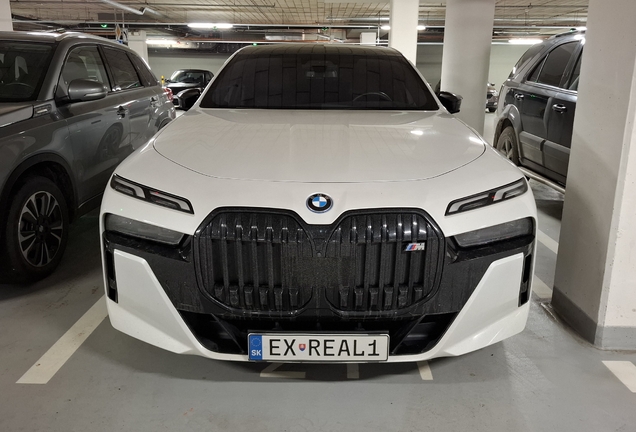 BMW M760e xDrive