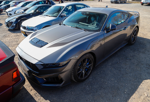 Ford Mustang Dark Horse 2024