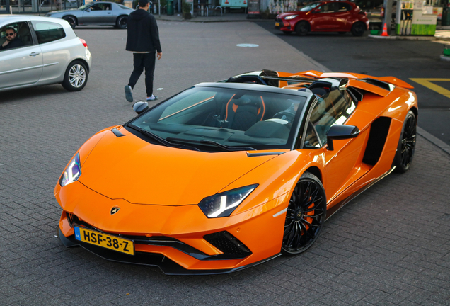 Lamborghini Aventador S LP740-4 Roadster