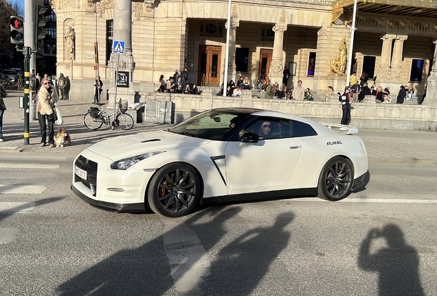 Nissan GT-R 2011