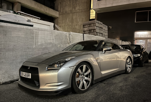 Nissan GT-R