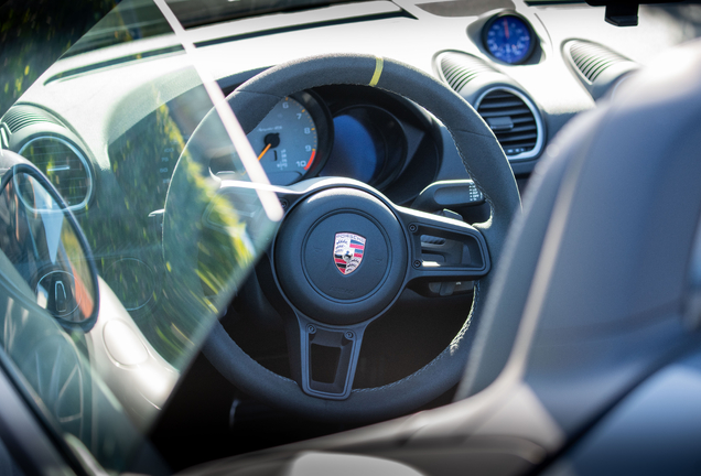 Porsche 718 Spyder RS