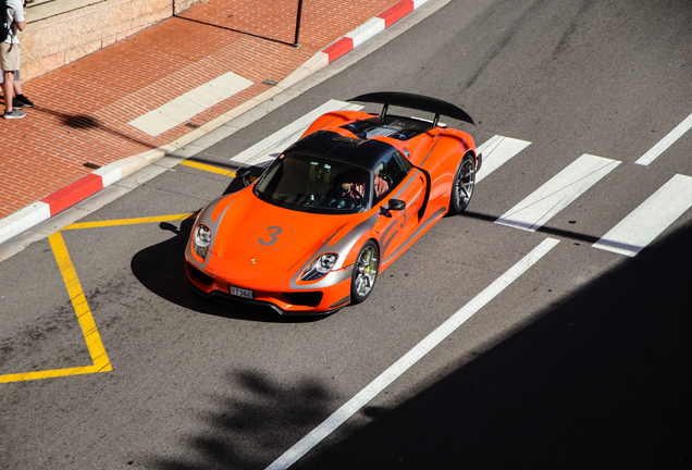Porsche 918 Spyder Weissach Package