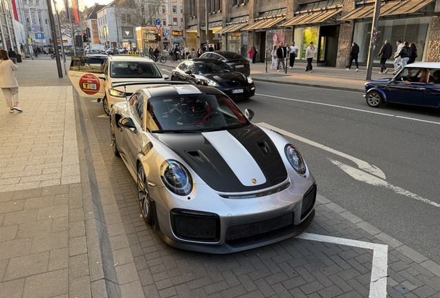 Porsche 991 GT2 RS Weissach Package
