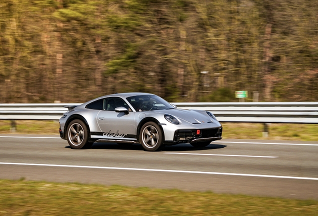 Porsche 992 Dakar