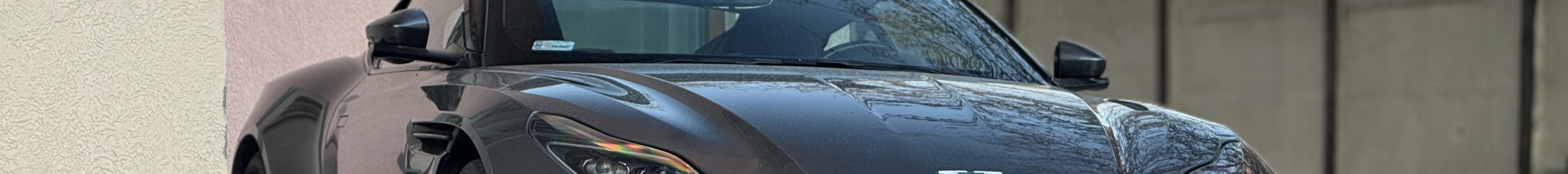 Aston Martin DB11 V8