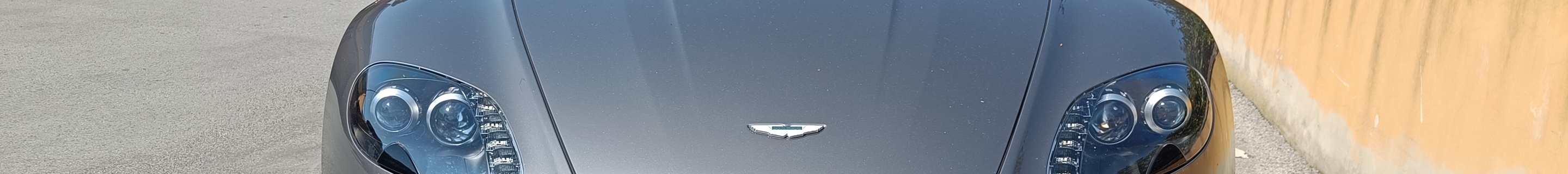 Aston Martin V8 Vantage