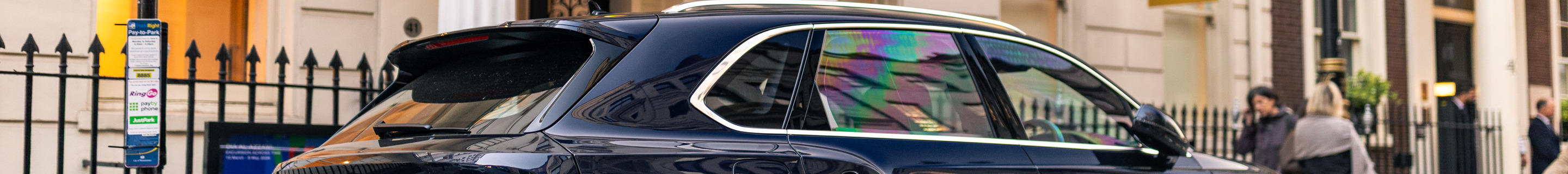 Bentley Bentayga V8 2021