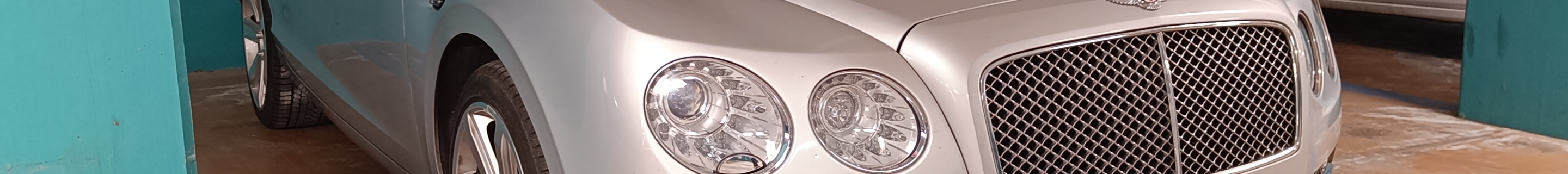 Bentley Flying Spur V8