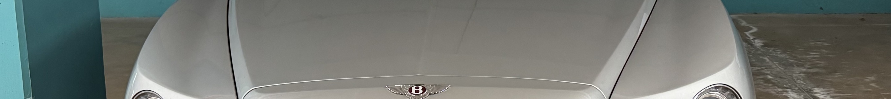 Bentley Flying Spur V8