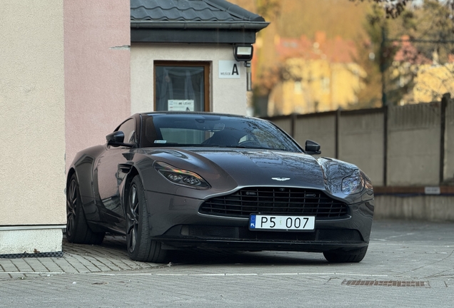 Aston Martin DB11 V8