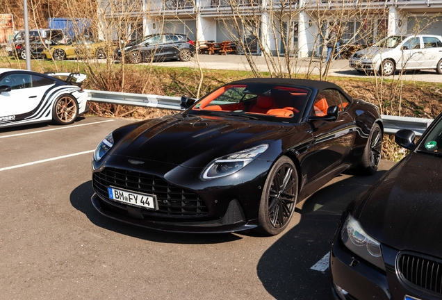 Aston Martin DB12 Volante