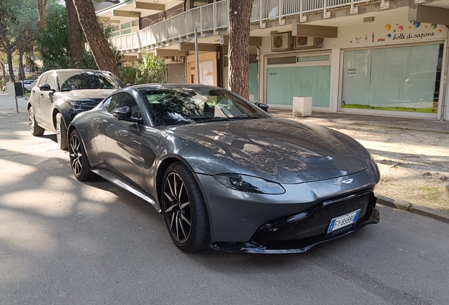 Aston Martin V8 Vantage 2018