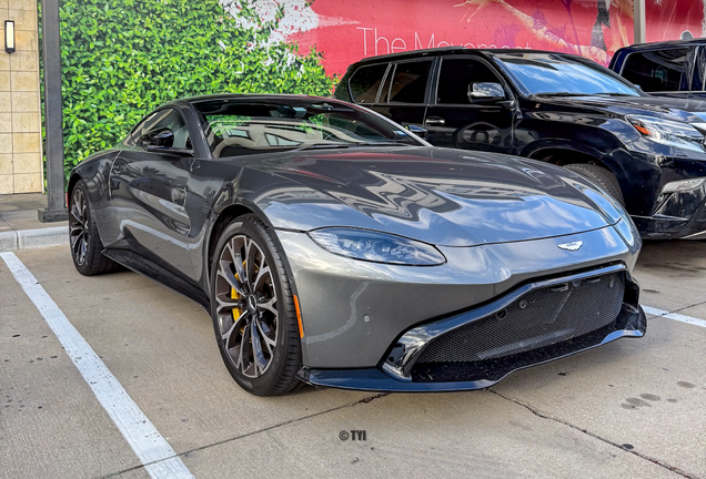 Aston Martin V8 Vantage 2018