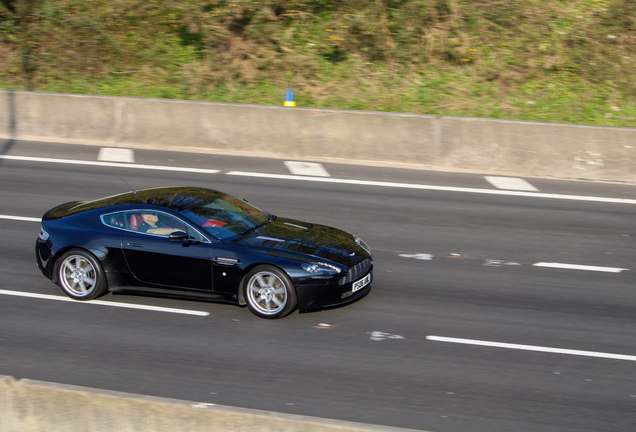 Aston Martin V8 Vantage