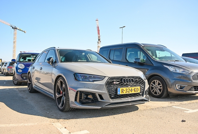 Audi RS4 Avant B9