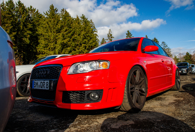 Audi RS4 Sedan