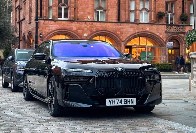 BMW M760e xDrive