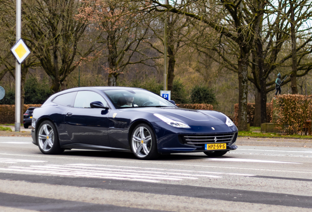 Ferrari GTC4Lusso