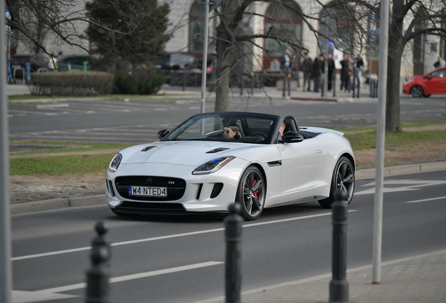 Jaguar F-TYPE R Convertible