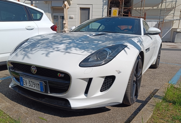Jaguar F-TYPE S Coupé