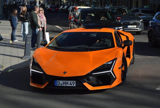 Lamborghini Revuelto