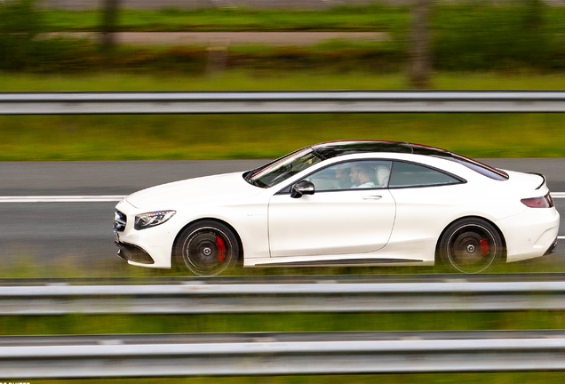 Mercedes-AMG S 63 Coupé C217