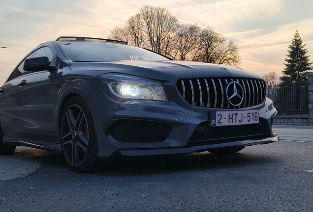 Mercedes-Benz CLA 45 AMG C117