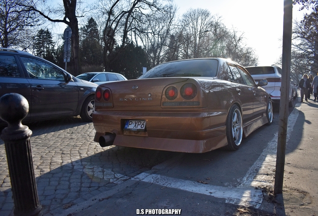 Nissan Skyline R34 Sedan