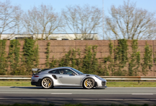 Porsche 991 GT2 RS Weissach Package