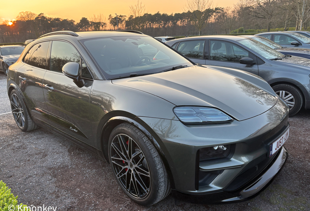 Porsche Macan EV Turbo