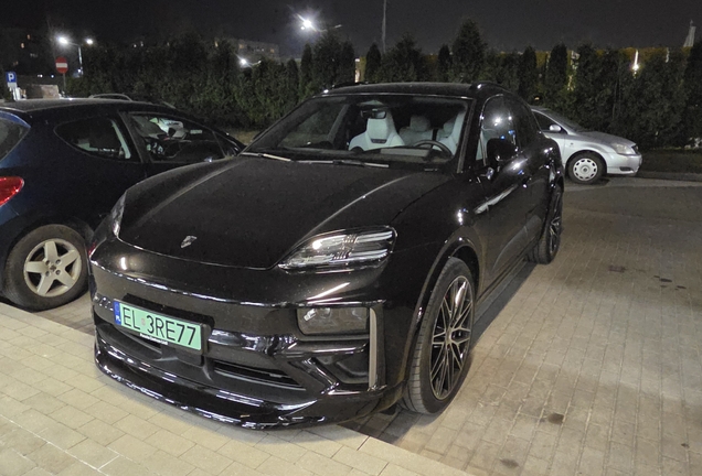 Porsche Macan EV Turbo