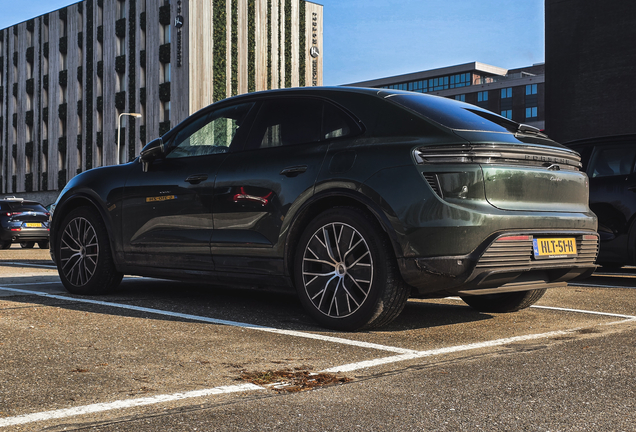 Porsche Macan EV Turbo