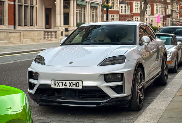 Porsche Macan EV Turbo