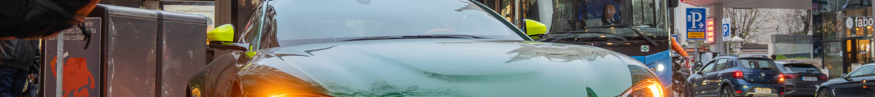 Aston Martin V8 Vantage 2018