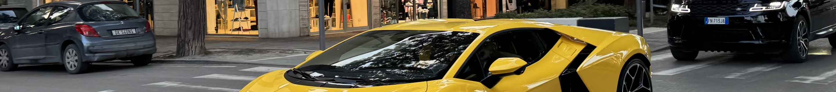 Lamborghini Revuelto