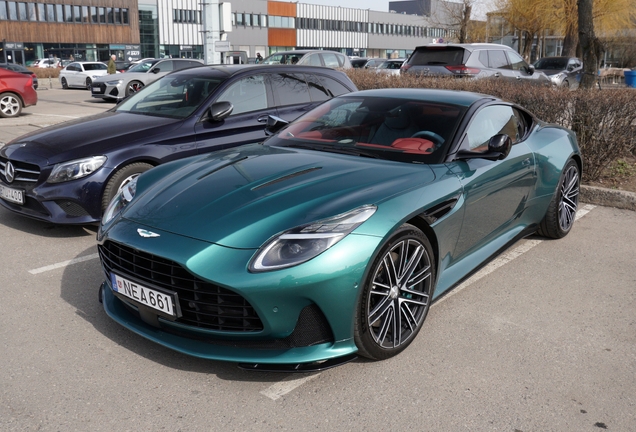 Aston Martin DB12