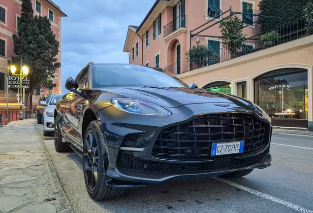 Aston Martin DBX707