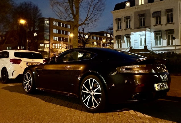 Aston Martin V8 Vantage S