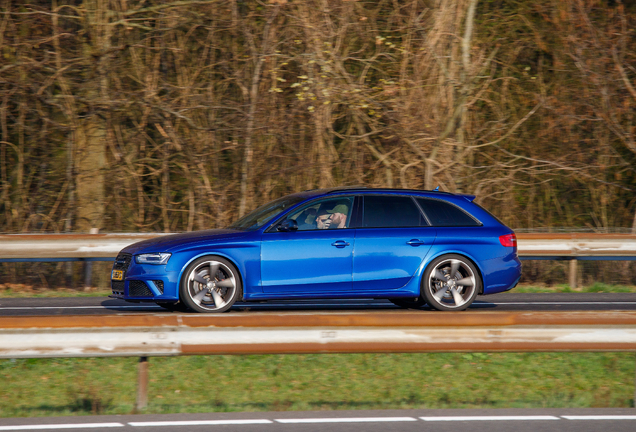 Audi RS4 Avant B8