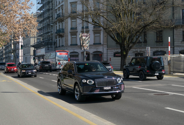 Bentley Bentayga Azure 2024