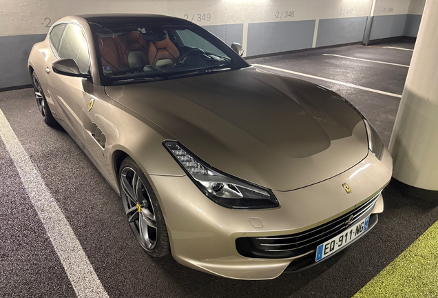 Ferrari GTC4Lusso