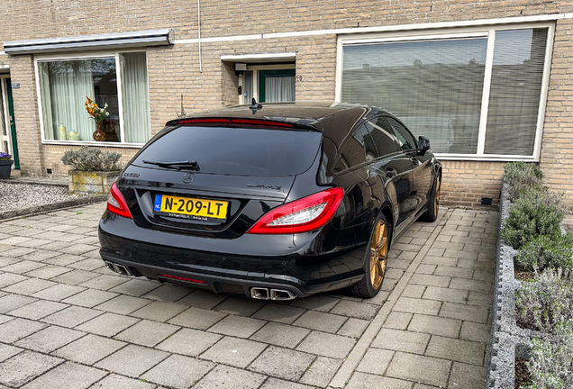 Mercedes-Benz CLS 63 AMG X218 Shooting Brake