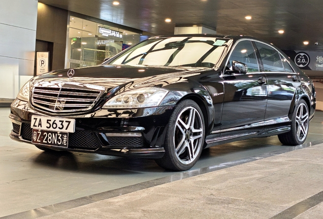 Mercedes-Benz S 65 AMG V221 2010