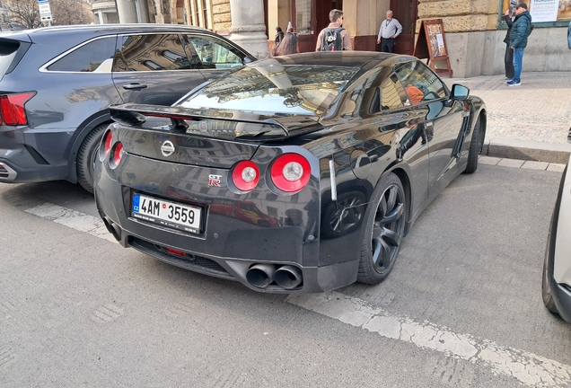 Nissan GT-R 2012