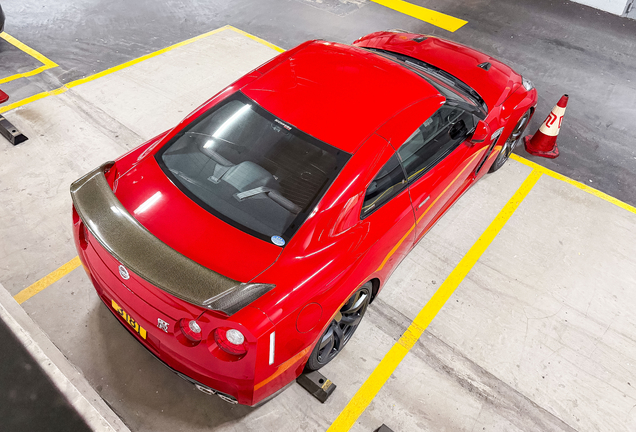 Nissan GT-R